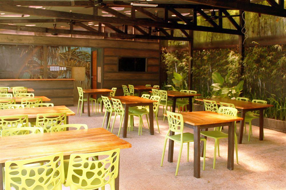 Luxeview Hotel Balabag  Bagian luar foto