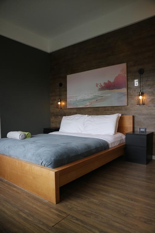 Luxeview Hotel Balabag  Bagian luar foto