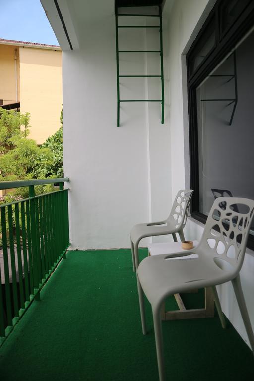 Luxeview Hotel Balabag  Bagian luar foto