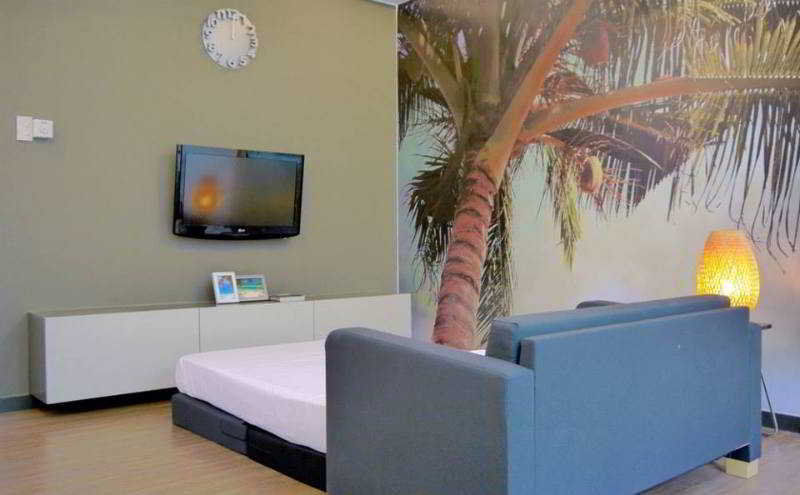 Luxeview Hotel Balabag  Bagian luar foto