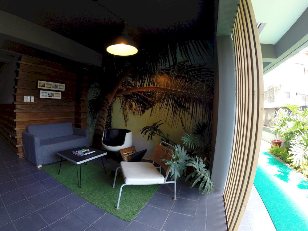 Luxeview Hotel Balabag  Bagian luar foto