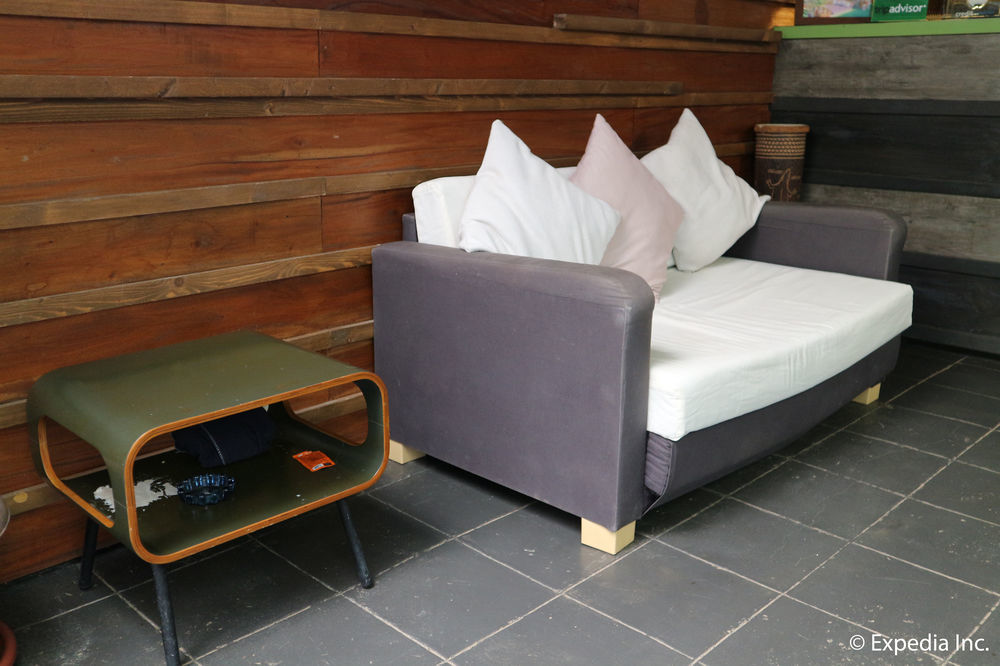 Luxeview Hotel Balabag  Bagian luar foto