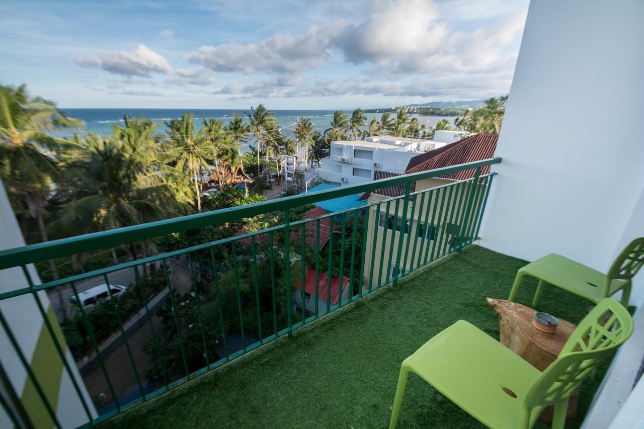 Luxeview Hotel Balabag  Bagian luar foto