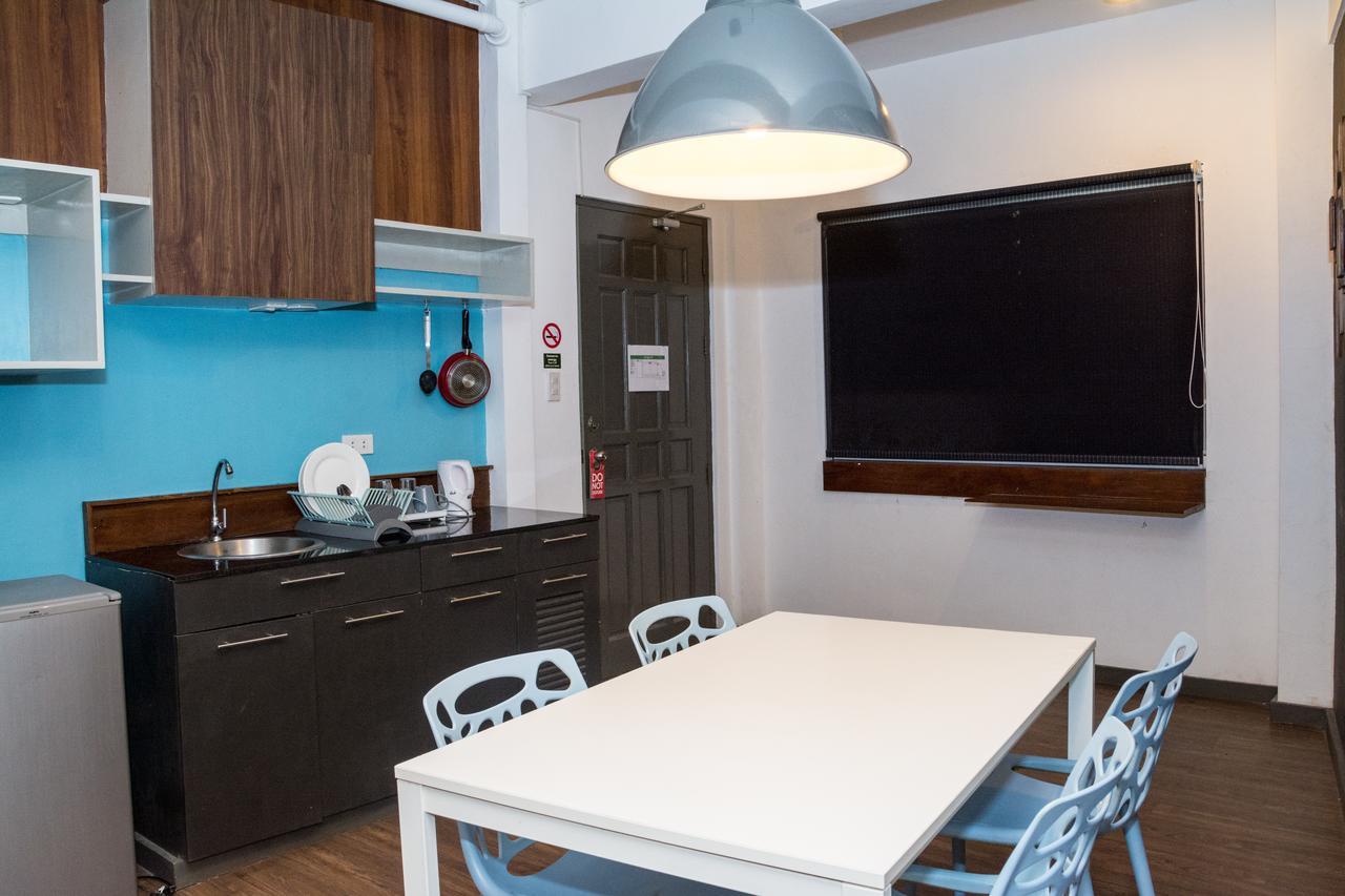 Luxeview Hotel Balabag  Bagian luar foto