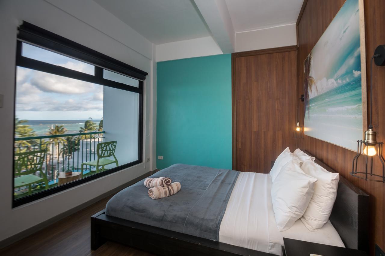 Luxeview Hotel Balabag  Bagian luar foto