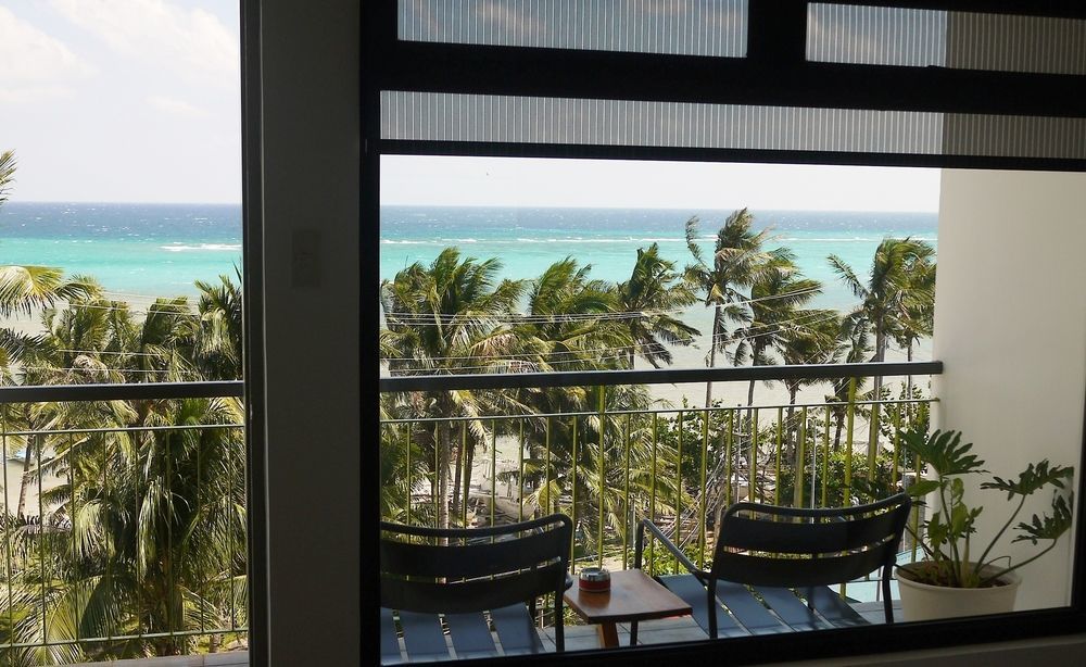 Luxeview Hotel Balabag  Bagian luar foto
