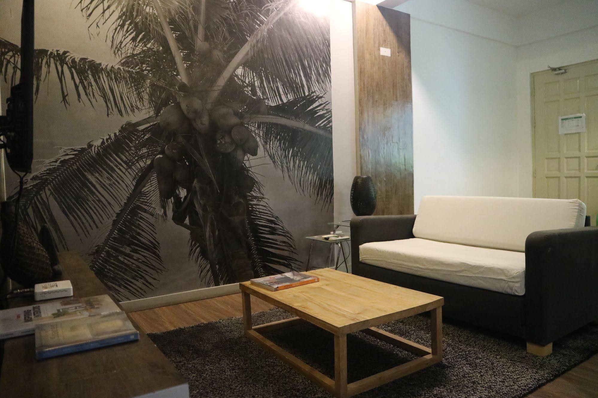Luxeview Hotel Balabag  Bagian luar foto