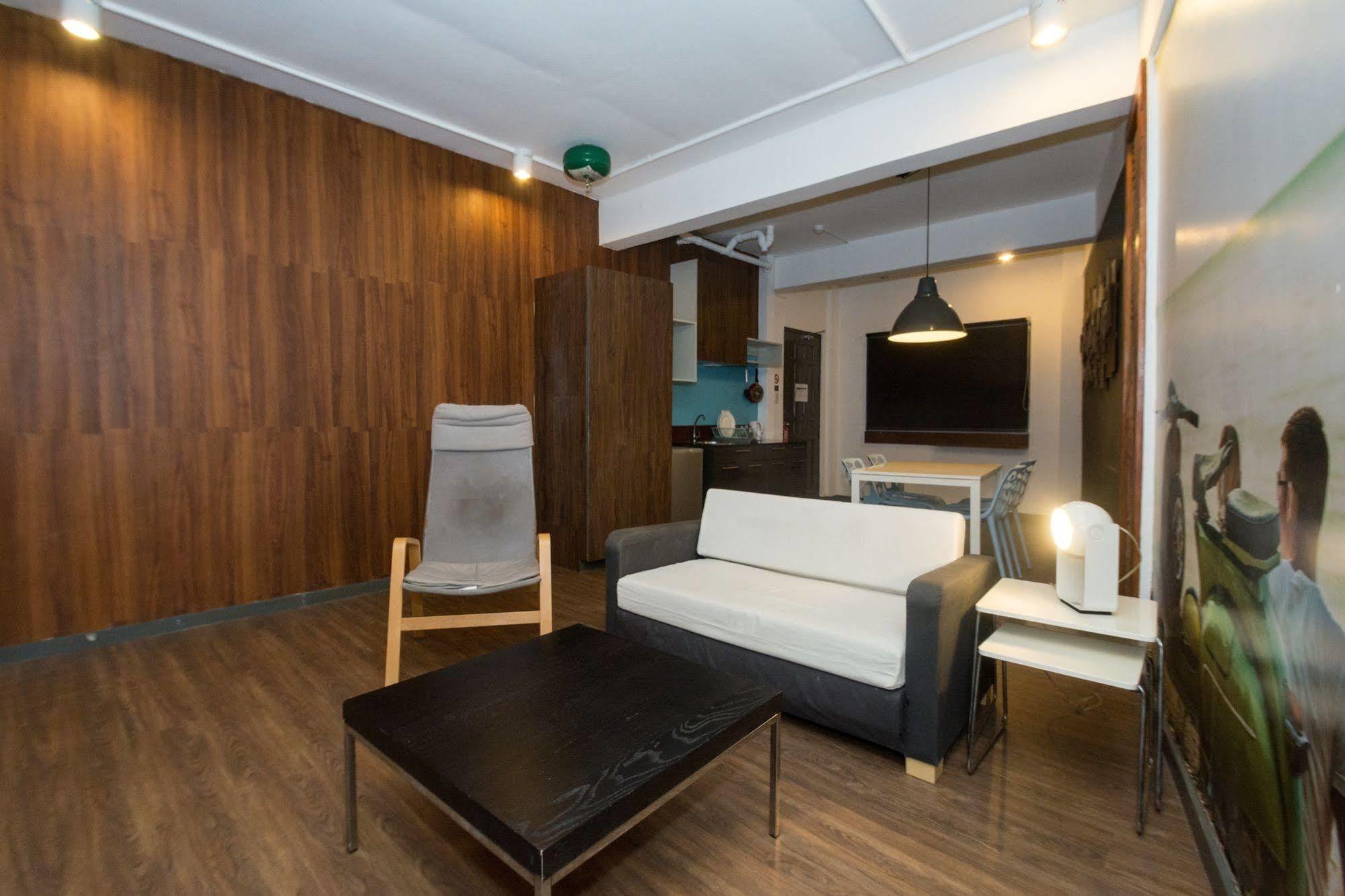 Luxeview Hotel Balabag  Bagian luar foto